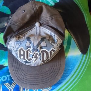 AC/DC cap